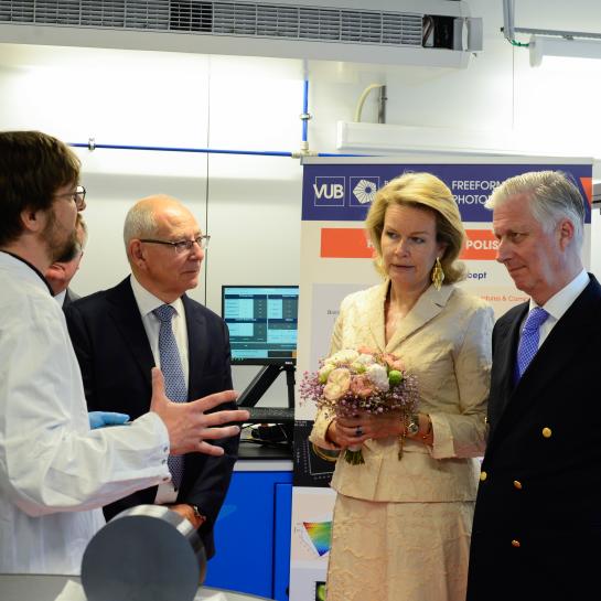 King Philippe and Queen Mathilde visit VUB photonic campus